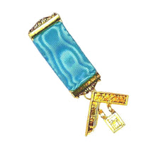 Load image into Gallery viewer, Craft Past Master's Breast Jewel