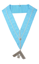 Load image into Gallery viewer, Craft Past Masters Collar &amp; Jewel